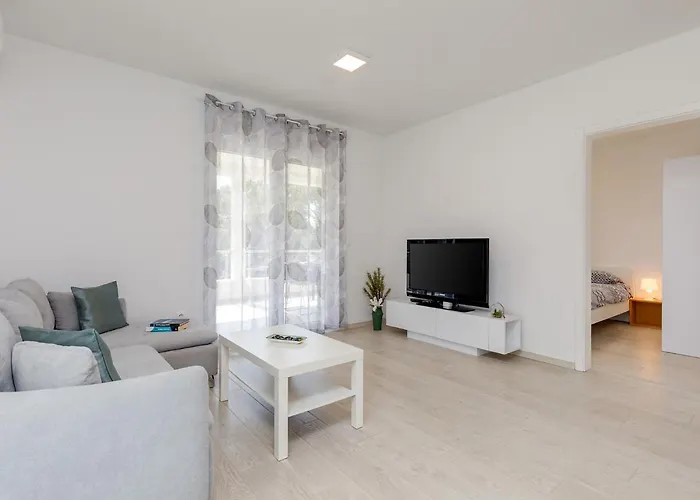 Aria Porec